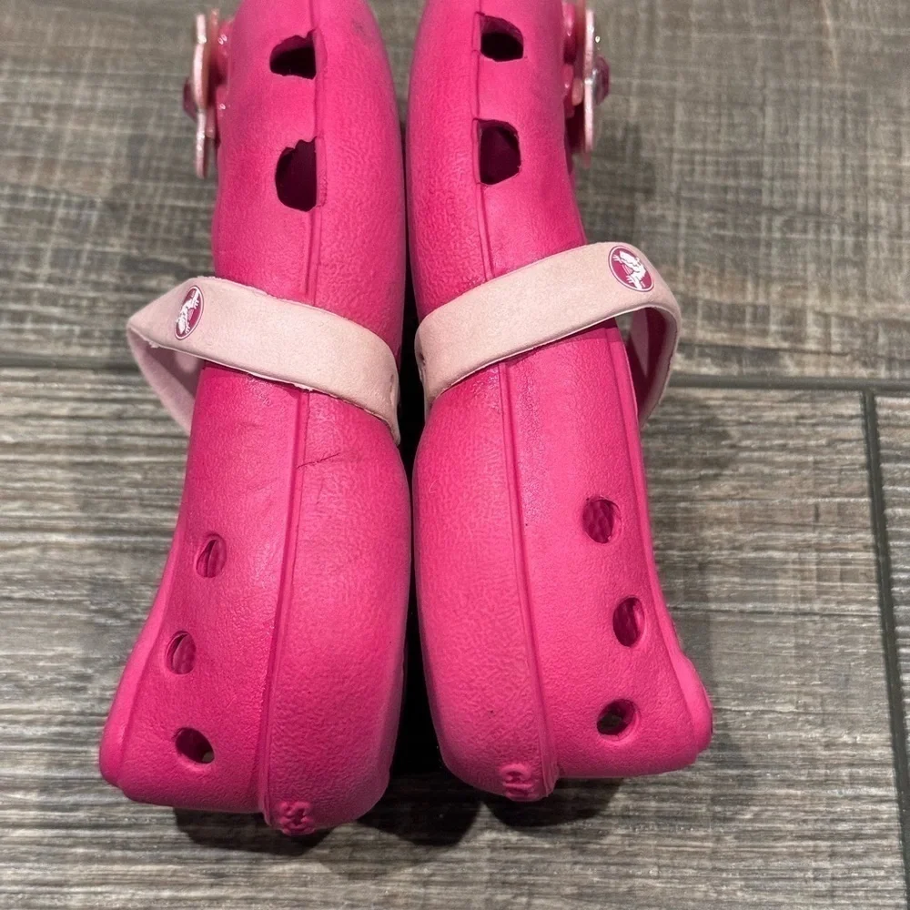 Crocs Toddler Girls Size 6 Mary Jane Shoes Pink Flowers Flats Slip on